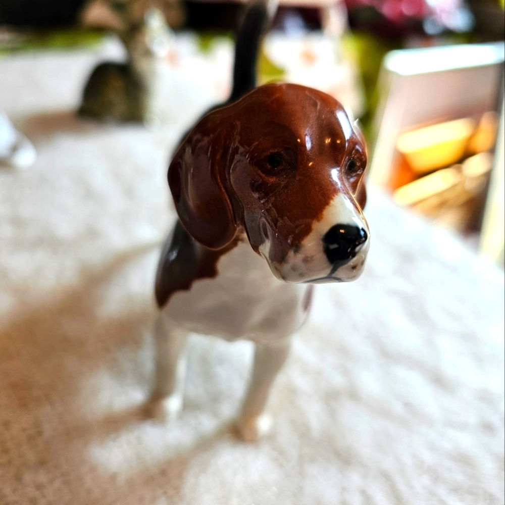 Vintage Beswick Beagle